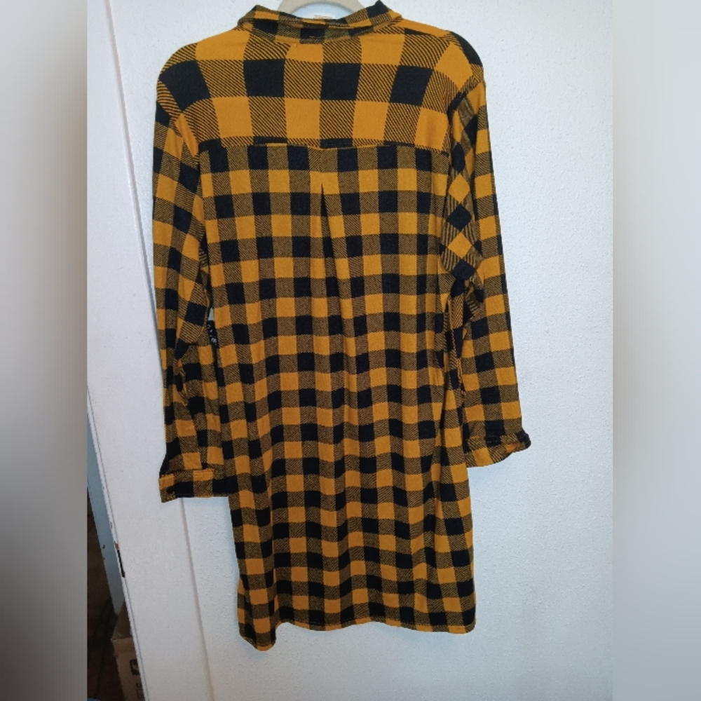 EUC nyc Button Down Plaid Long Sleeve Top 2X - Picture 6 of 6